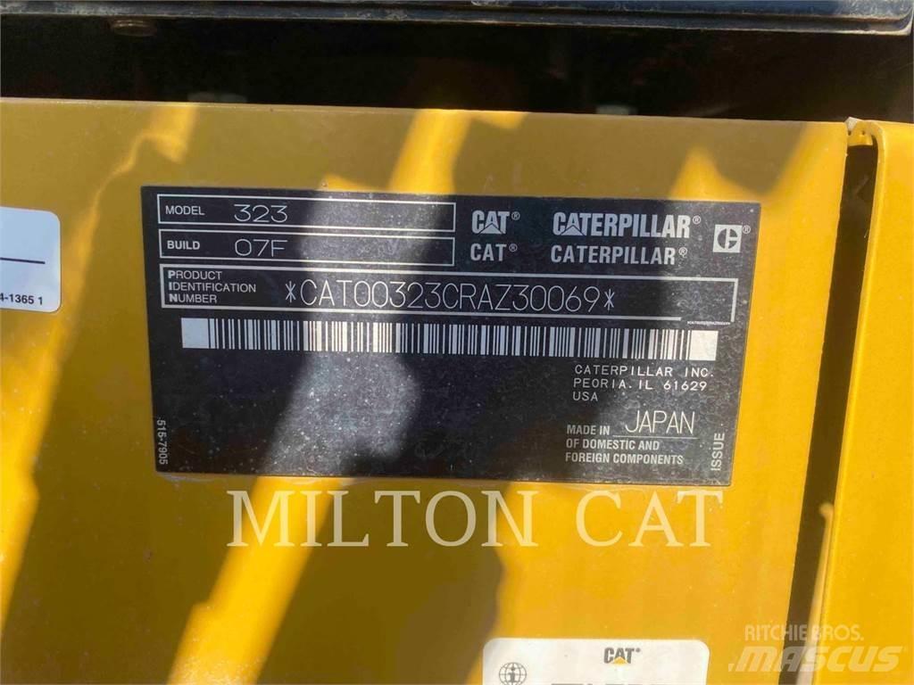 CAT 32307 Bagri goseničarji