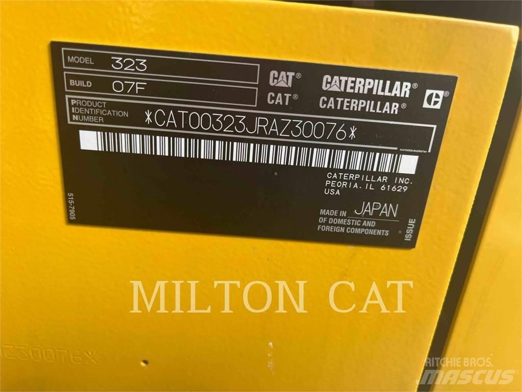 CAT 32307 Bagri goseničarji