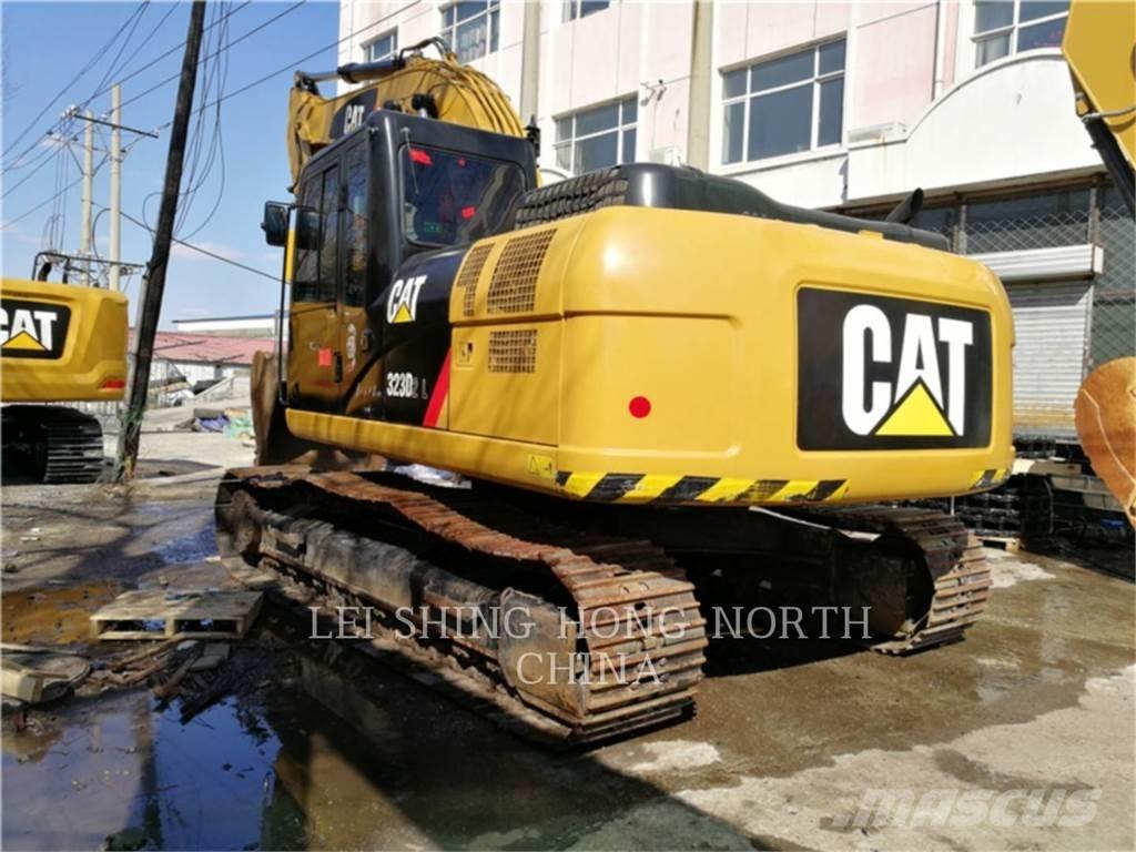 CAT 323D2L Bagri goseničarji