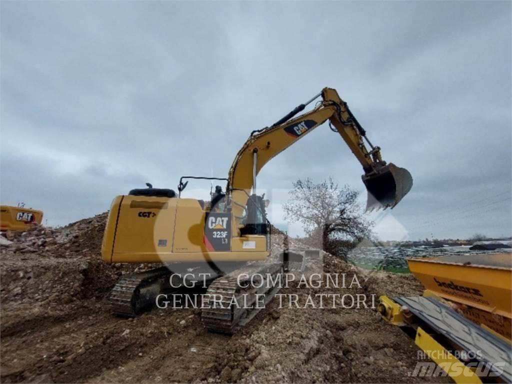 CAT 323F Bagri goseničarji