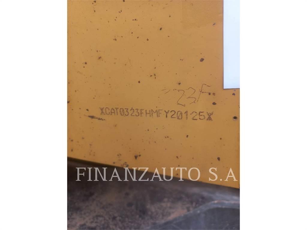 CAT 323F Bagri goseničarji