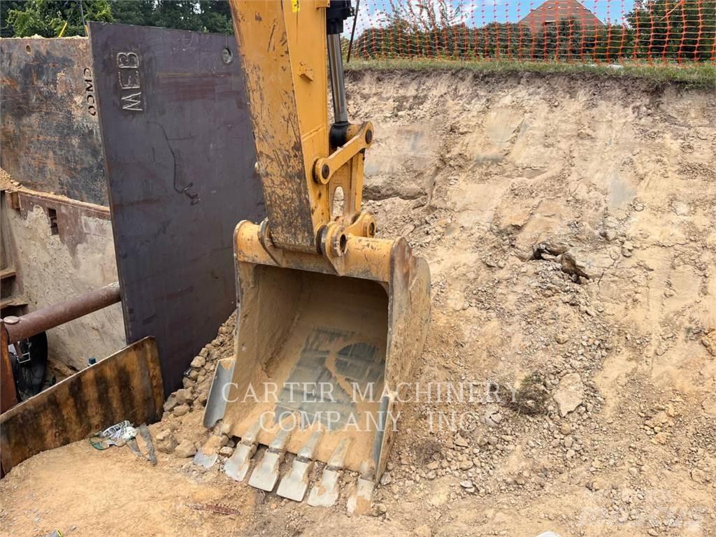 CAT 323FL Bagri goseničarji