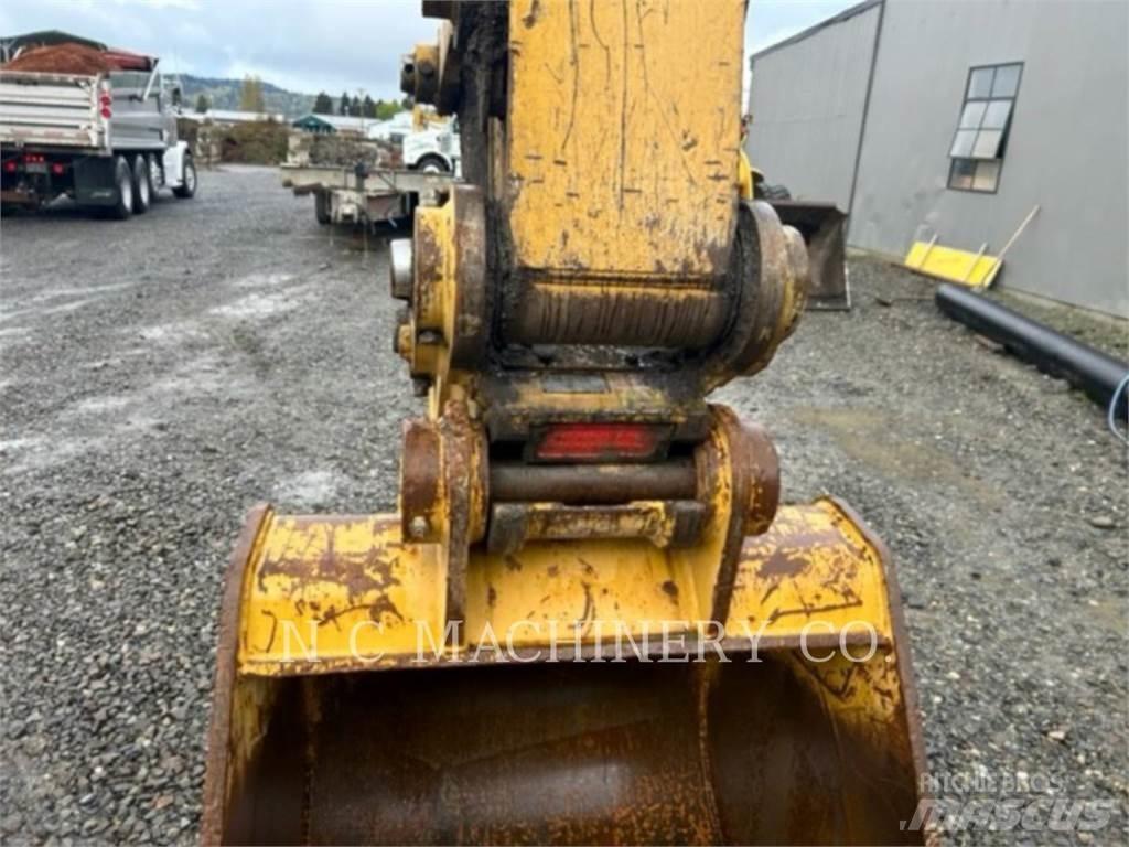 CAT 325 Bagri goseničarji