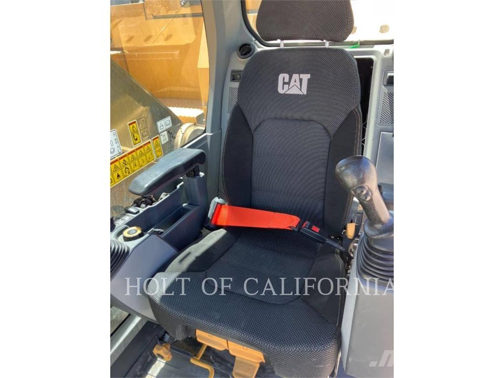 CAT 325 2D Bagri goseničarji