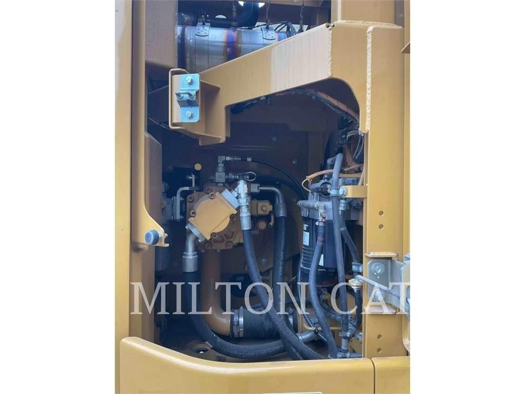 CAT 32507 Bagri goseničarji