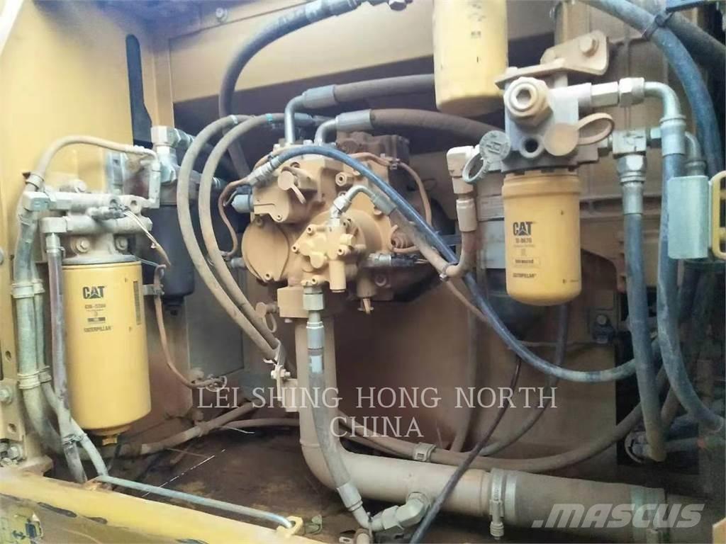 CAT 326D2L Bagri goseničarji