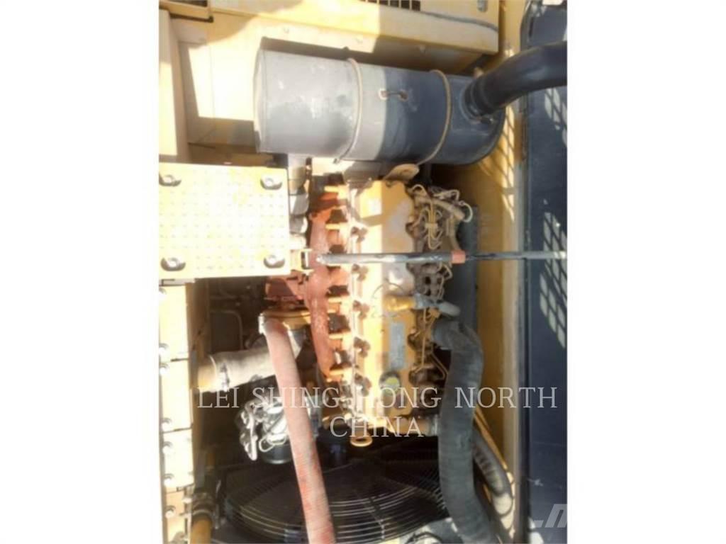 CAT 326D2L Bagri goseničarji