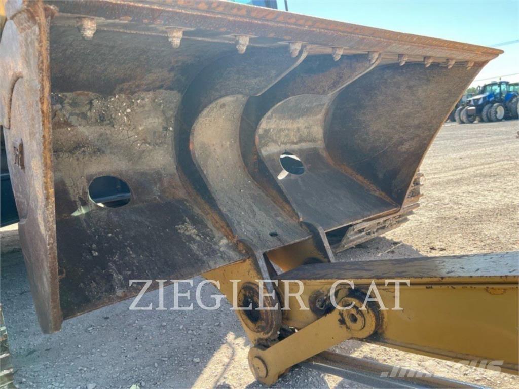 CAT 326F Bagri goseničarji