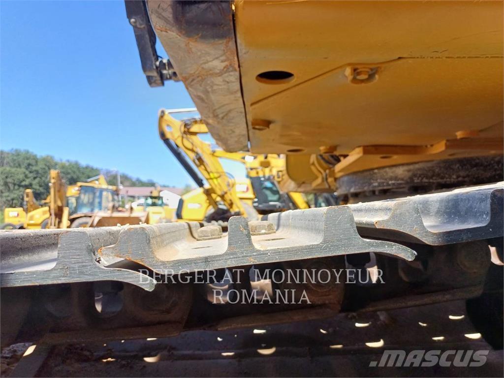 CAT 326FL Bagri goseničarji
