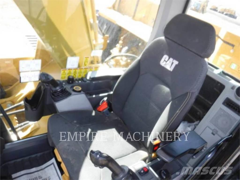 CAT 330-07 Bagri goseničarji