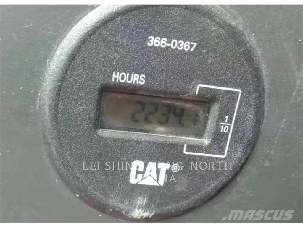 CAT 330D2L Bagri goseničarji