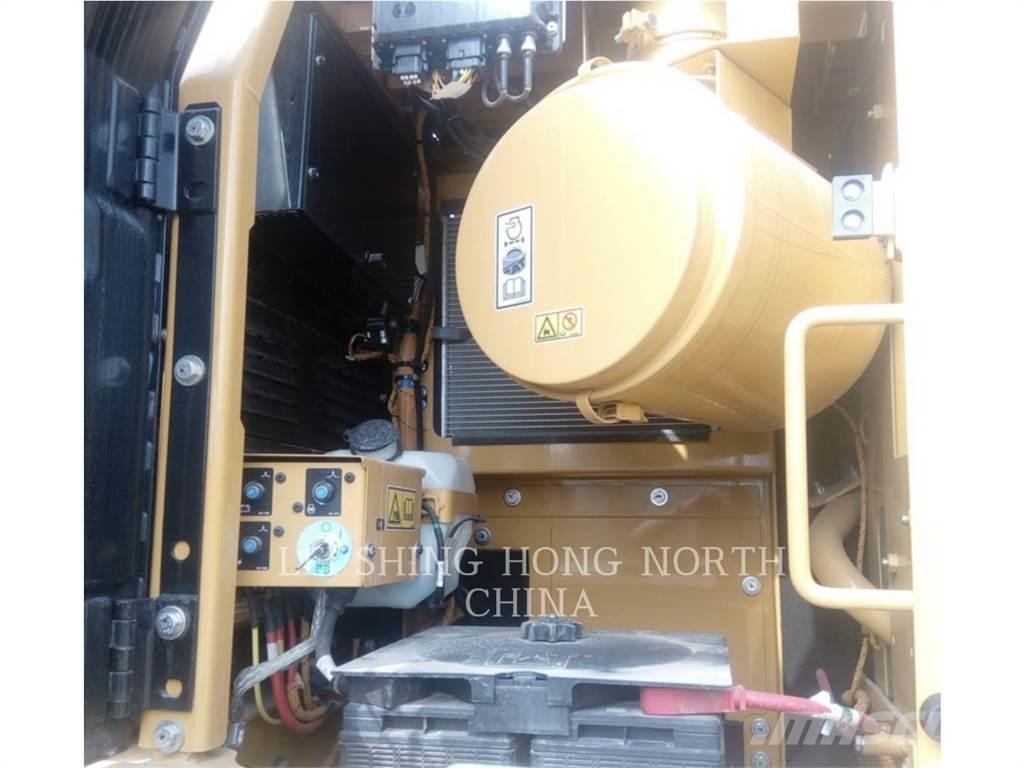 CAT 330D2L Bagri goseničarji
