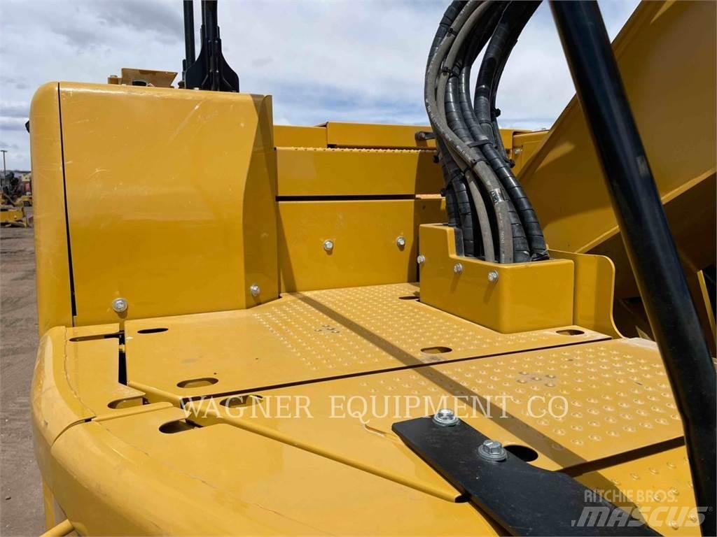 CAT 335 Bagri goseničarji