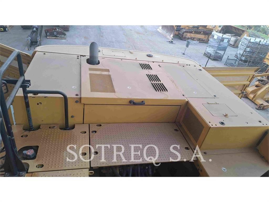 CAT 33607 Bagri goseničarji