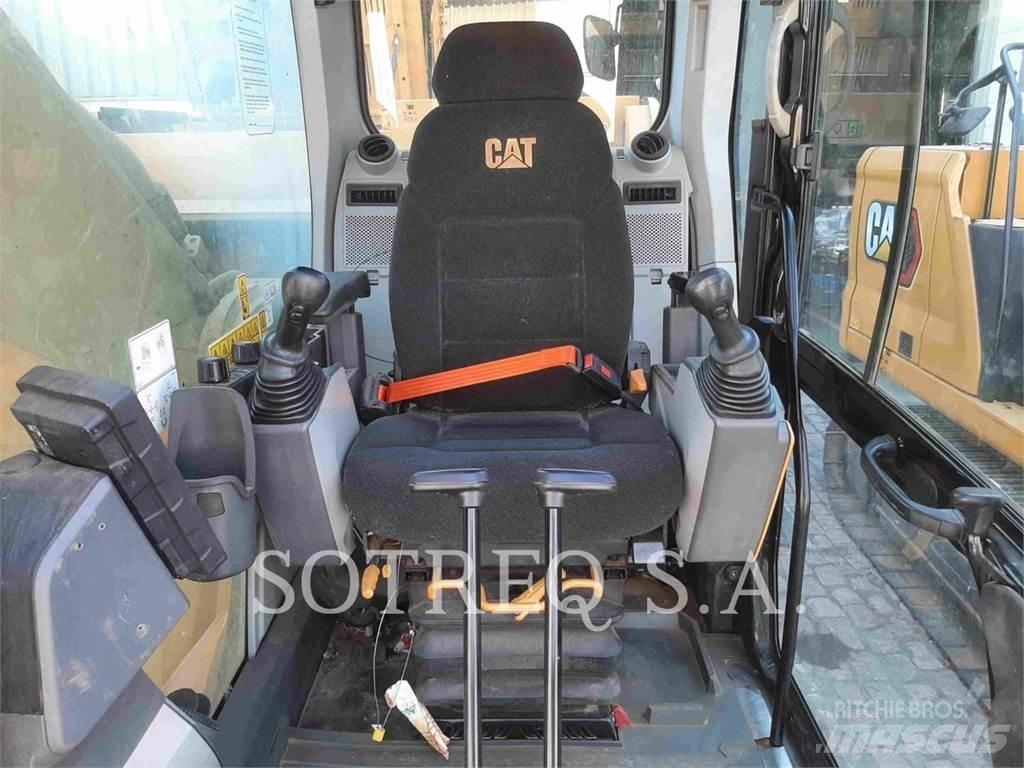 CAT 33607 Bagri goseničarji