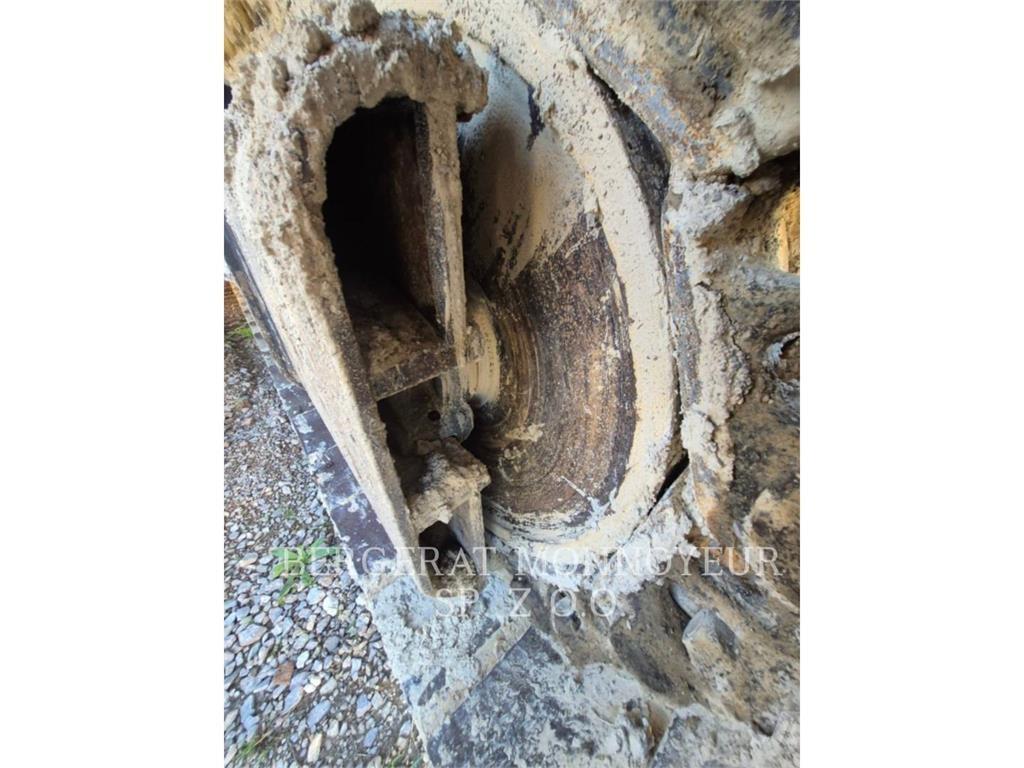 CAT 340 Bagri goseničarji