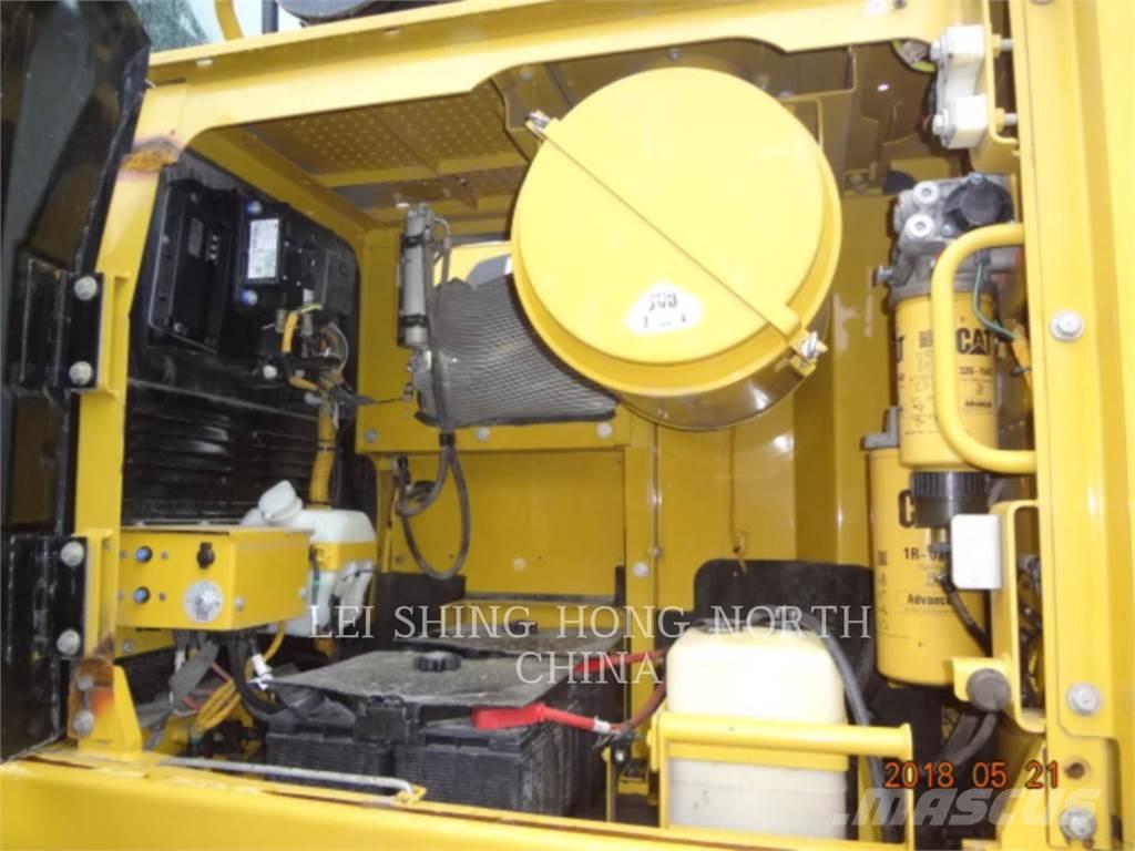 CAT 349D2 Bagri goseničarji