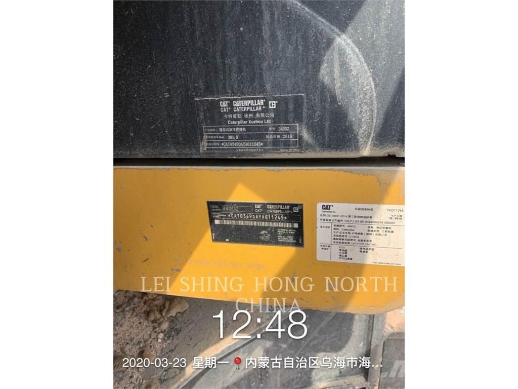 CAT 349D2 Bagri goseničarji