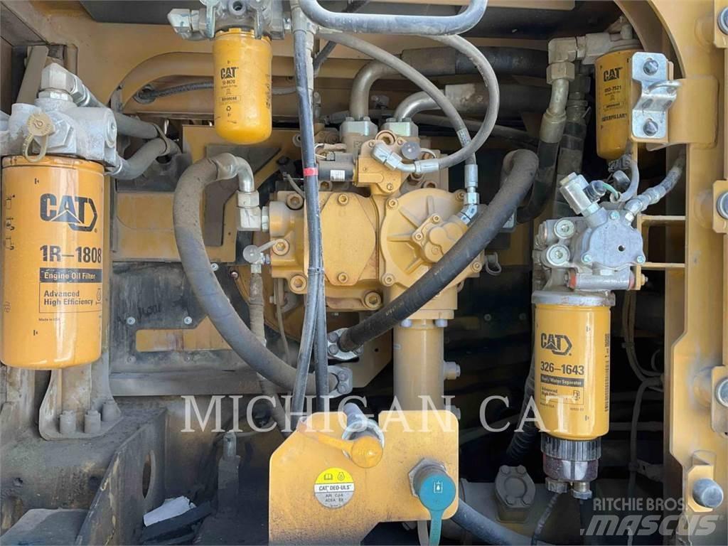 CAT 349FL + Bagri goseničarji