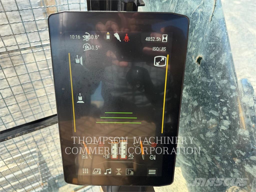 CAT 352 Bagri goseničarji