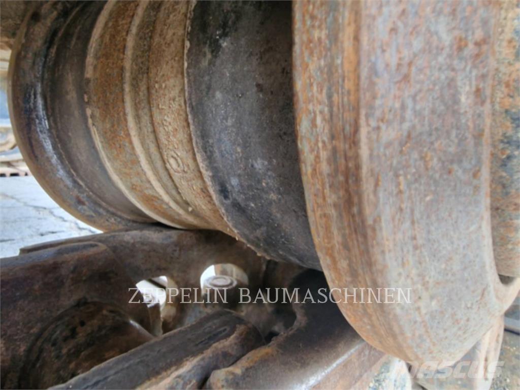 CAT 352-07A Bagri goseničarji