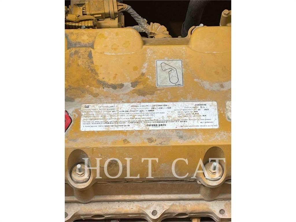CAT 352 11 Bagri goseničarji