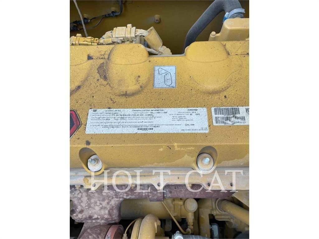CAT 352 12 Bagri goseničarji