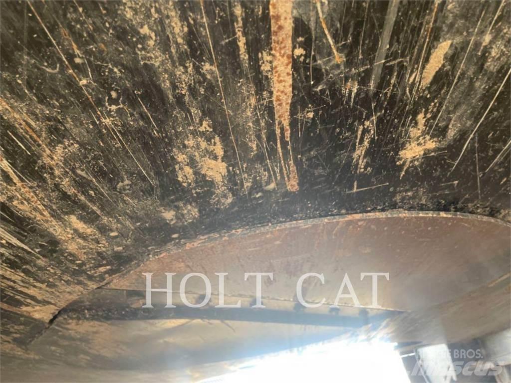 CAT 352 12 Bagri goseničarji