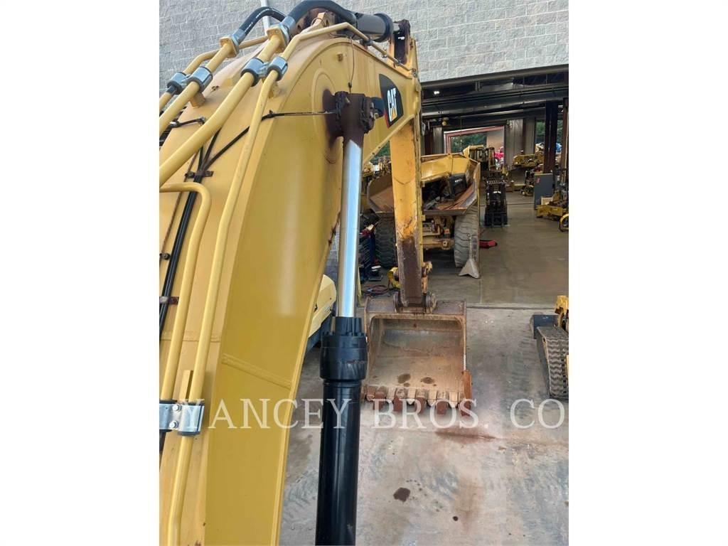 CAT 352F Bagri goseničarji
