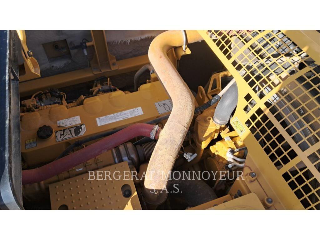 CAT 352F Bagri goseničarji