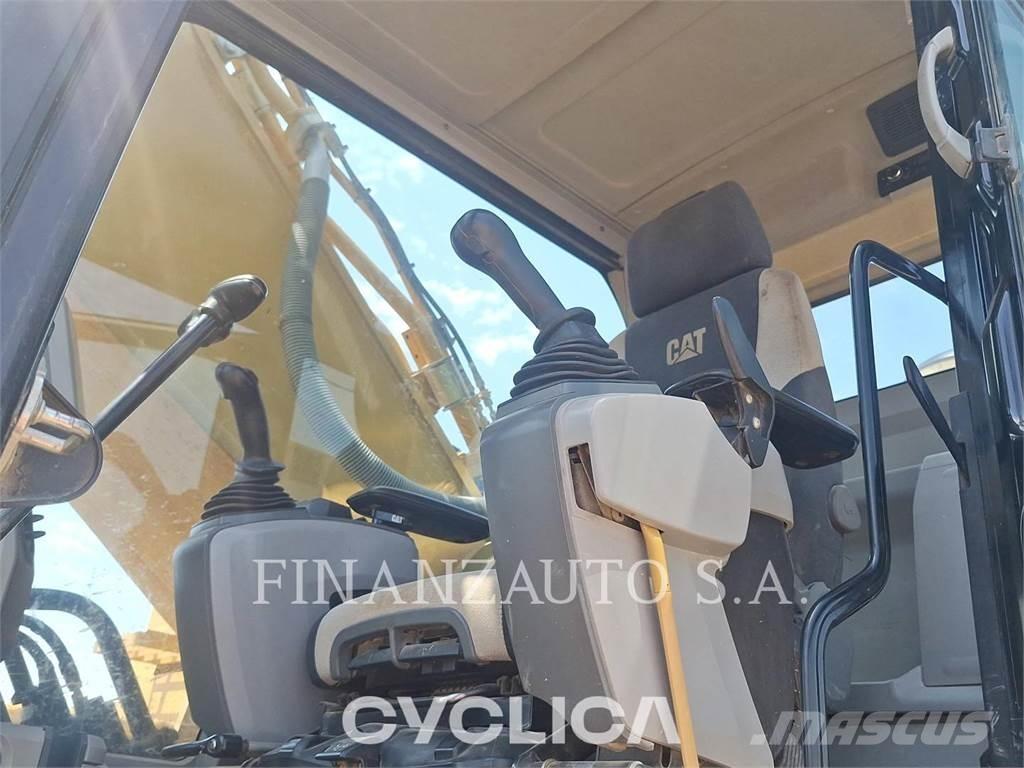 CAT 352FL Bagri goseničarji