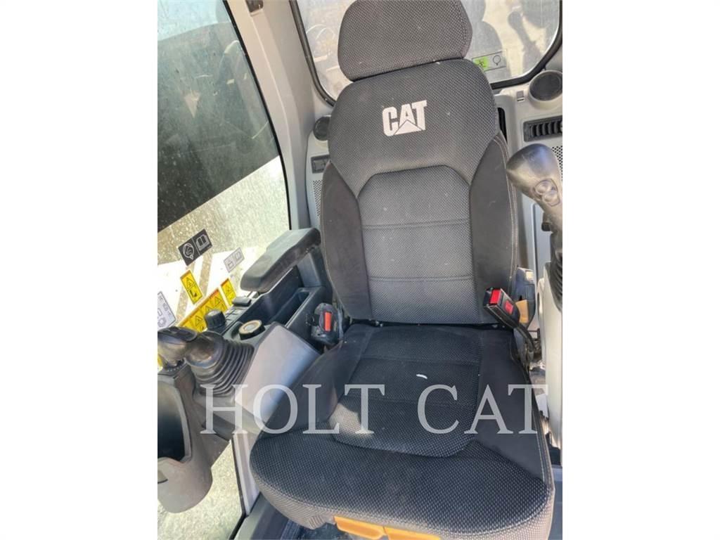 CAT 374 Bagri goseničarji