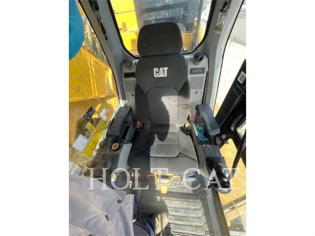 CAT 374 Bagri goseničarji