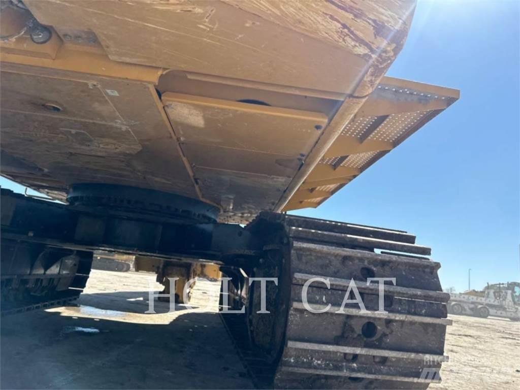 CAT 374 Bagri goseničarji