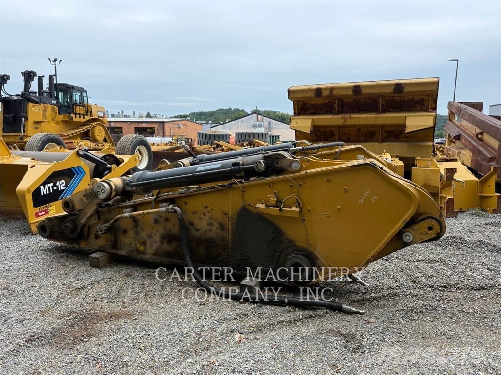 CAT 374-07 Bagri goseničarji