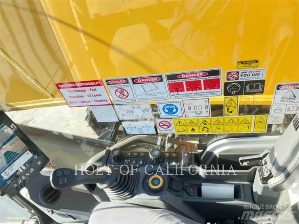 CAT 374 2D Bagri goseničarji
