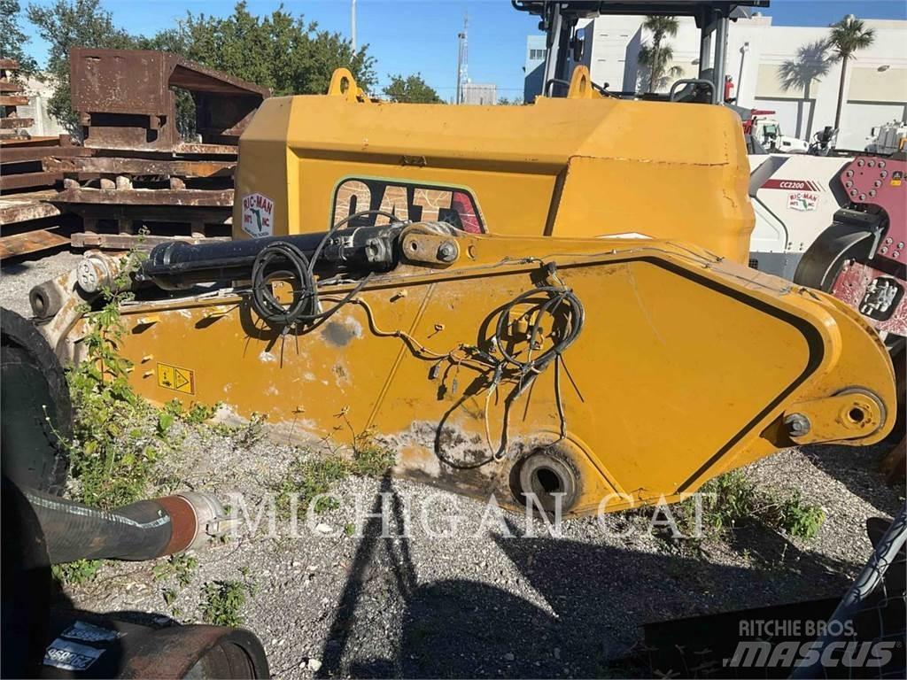 CAT 374 QZ1 Bagri goseničarji