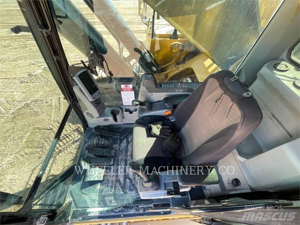 CAT 374F Bagri goseničarji