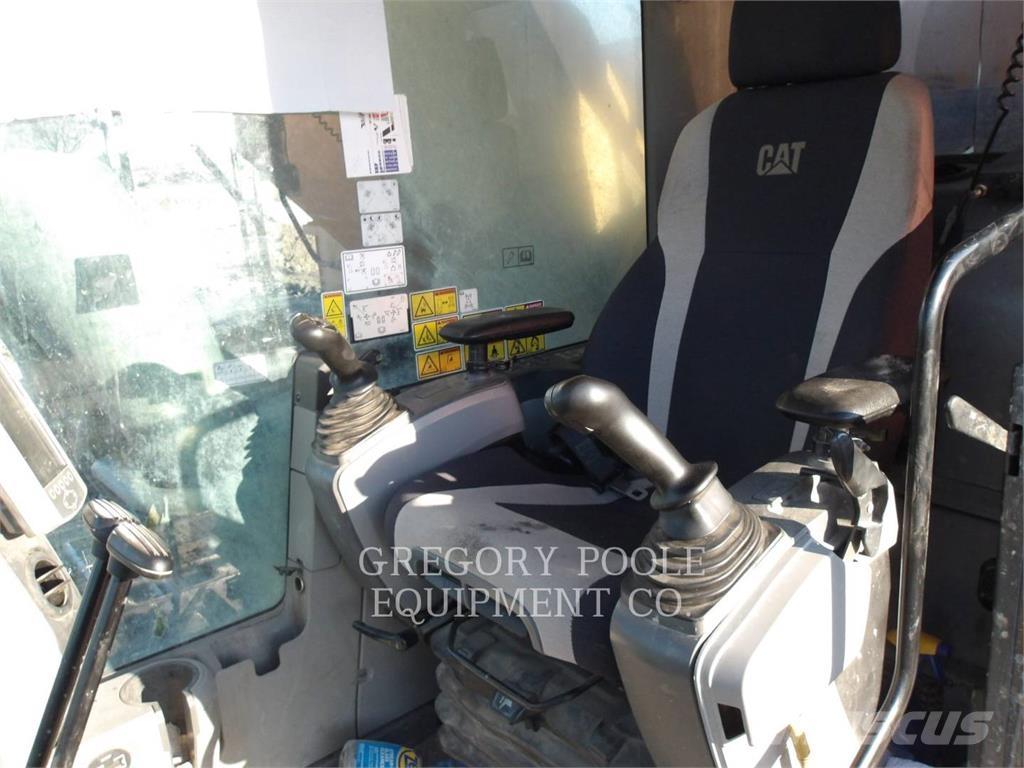 CAT 374FL Bagri goseničarji