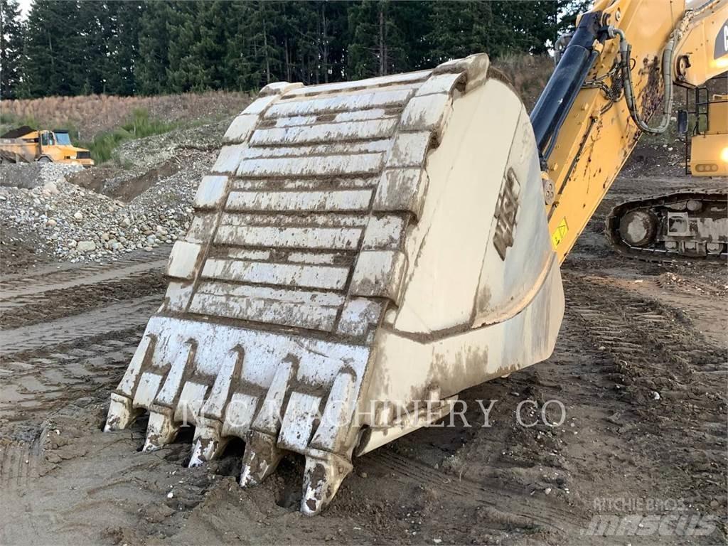 CAT 390F Bagri goseničarji