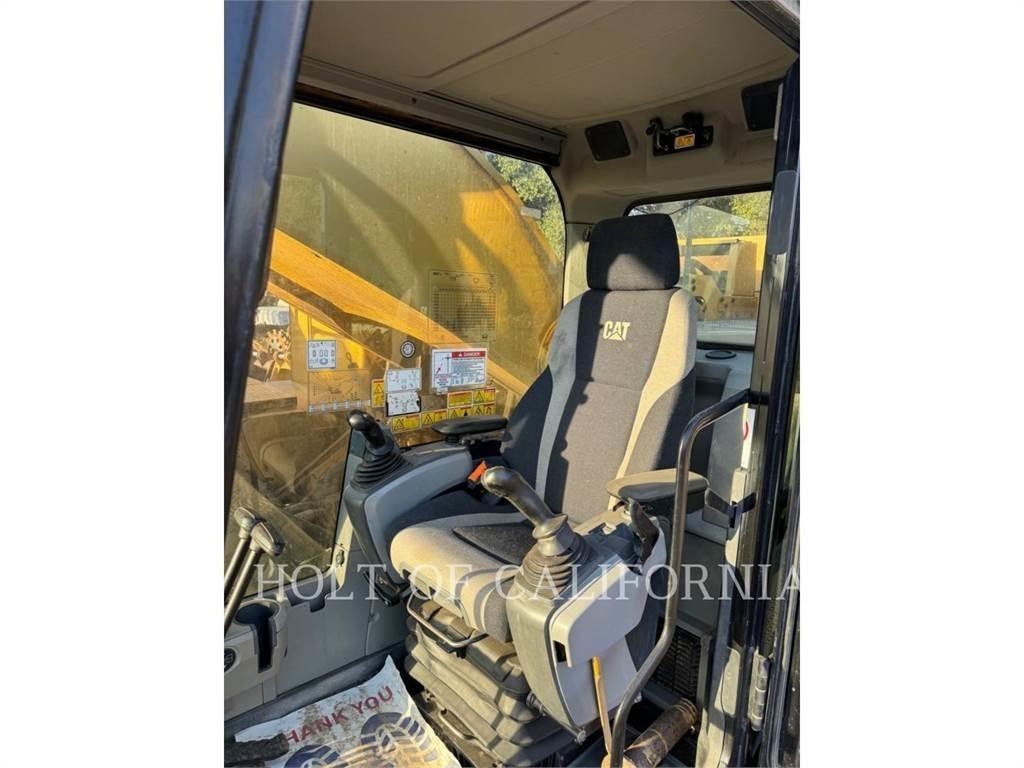 CAT 390FL Bagri goseničarji
