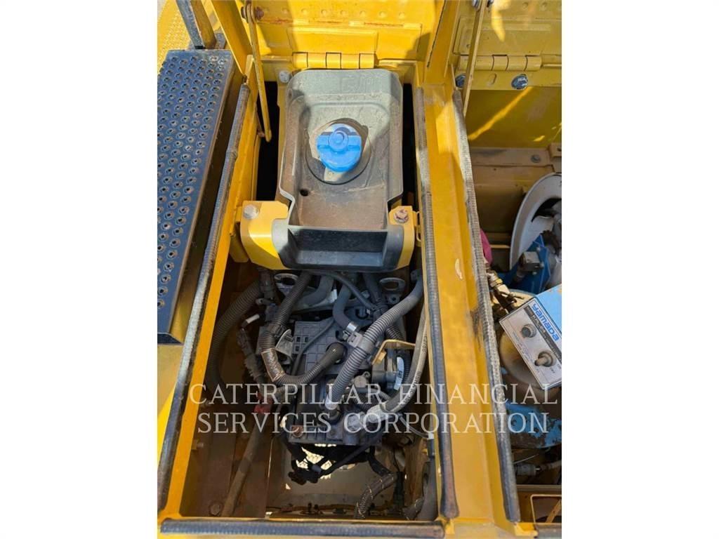 CAT 390FL Bagri goseničarji