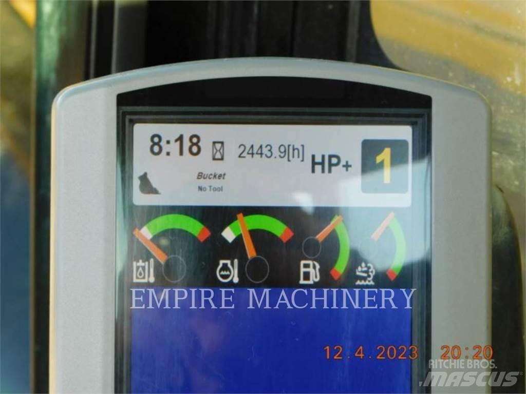 CAT 390FL GP P Bagri goseničarji