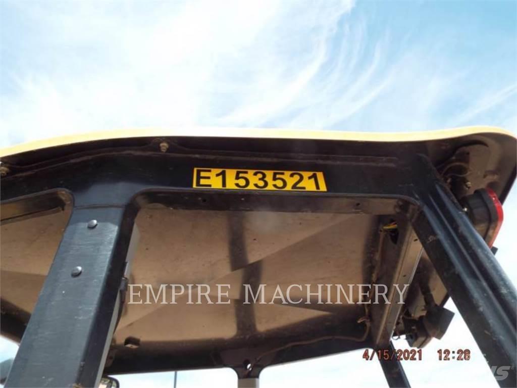 CAT 415F2 IL Kolesni nakladalci