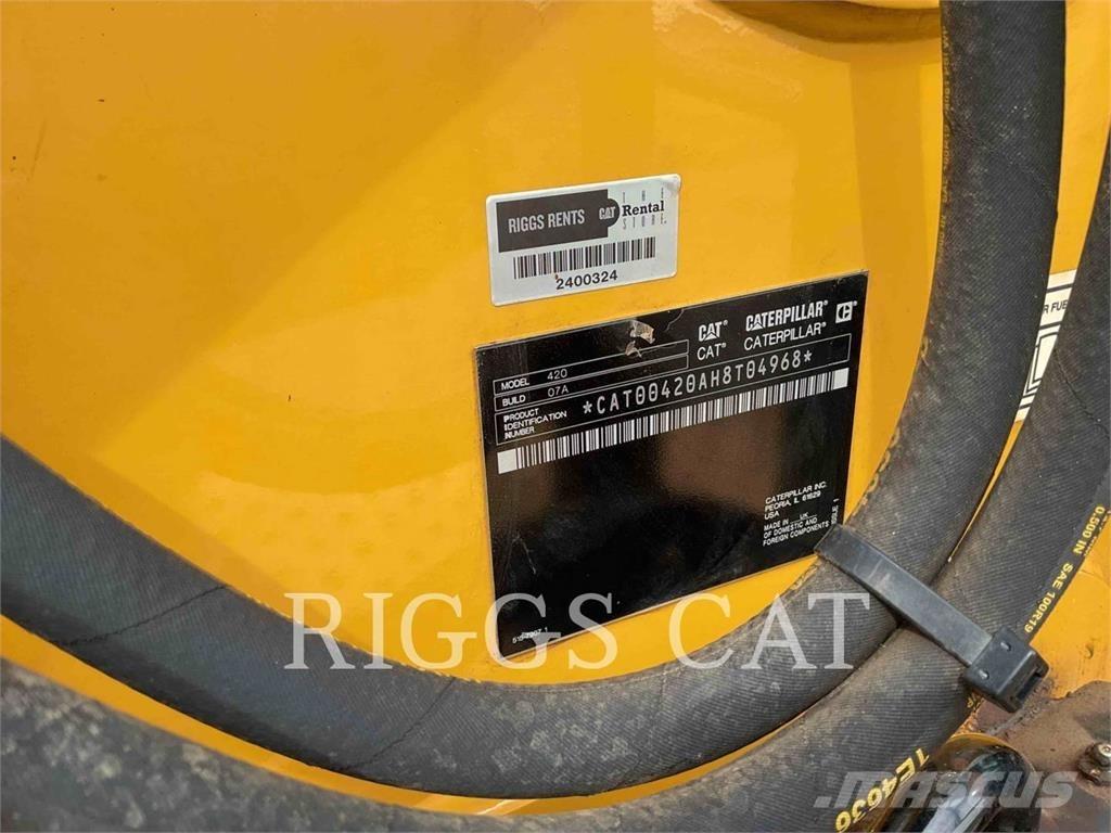 CAT 420 4AEM Rovokopači