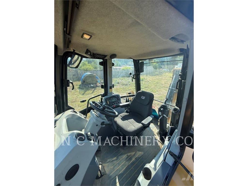 CAT 420F Rovokopači