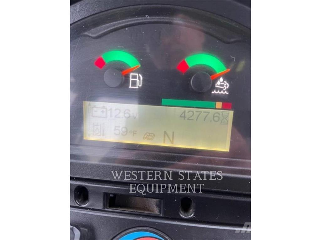 CAT 420F2 Rovokopači