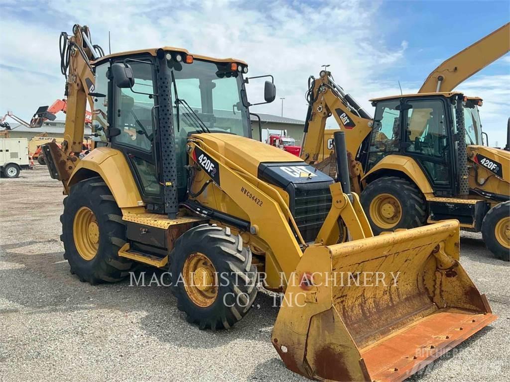 CAT 420F2ST Rovokopači