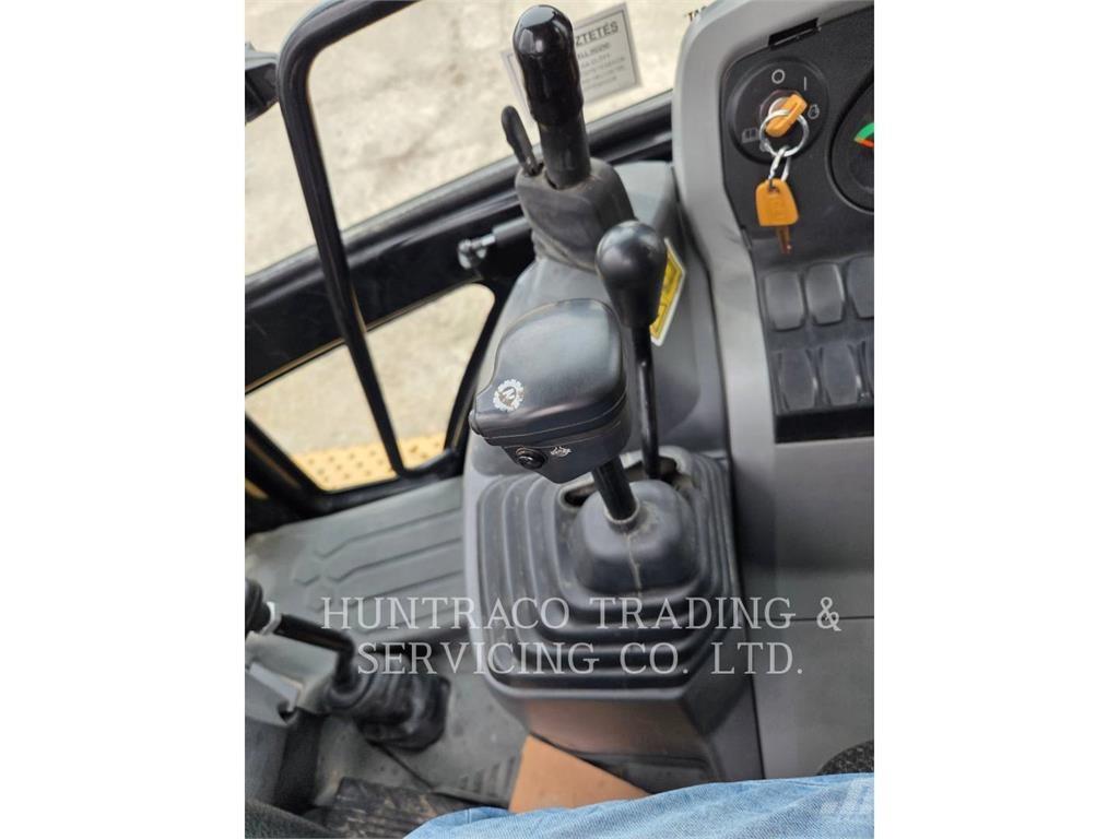 CAT 428F2 Rovokopači