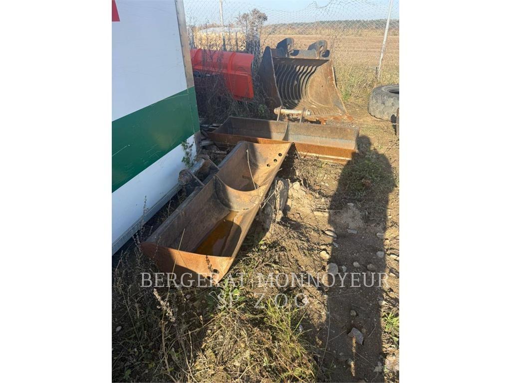 CAT 432F2 Rovokopači